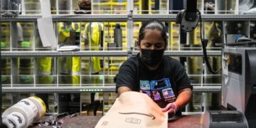 沃尔玛与亚马逊竞争如何体现财富500强的主要趋势