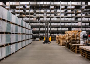 黑石收购11亿欧元仓储基金的多数股份