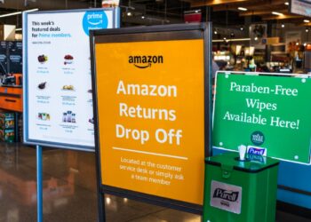 亚马逊为卖家的产品退货增加“评估和转售”选项 | PYMNTS.com