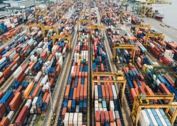 报告：75%的电池供应链面临违反美国和欧盟强迫劳动法律的风险