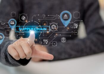 自动化和人工智能对供应链效率的影响：为未来转型物流