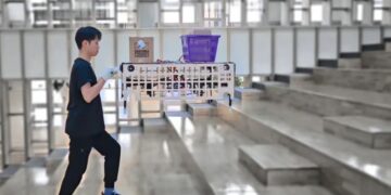 Palletrone飞行手推车将货物升离地面以实现无障碍操作