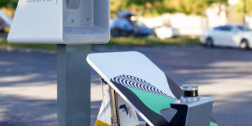 将机器人与无人机结合，实现食品配送 – Core77