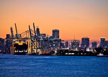 美国港口重新开放：ILA与USMX延长主合同及谈判至明年1月 – The Loadstar