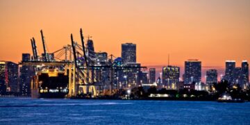 美国港口重新开放：ILA与USMX延长主合同及谈判至明年1月 – The Loadstar