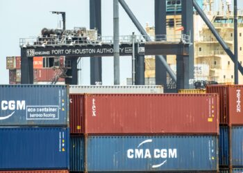 墨西哥边境：墨西哥湾沿岸港口强烈反对美国对中国集装箱起重机的关税