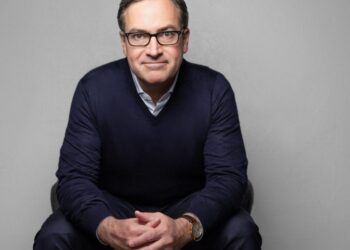 前亚马逊和Flexport领导者Dave Clark筹集1亿美元押注于自己的未来