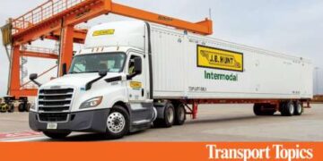 J.B. Hunt第三季度利润超预期，股价上涨：运输行业的市场反响