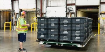 Valeo与Slip Robotics携手加速卡车装卸效率