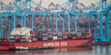 港口罢工的天数可能意味着制造延误数周