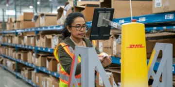 DHL供应链在威斯康星州裁员：行业调整的背后原因与影响