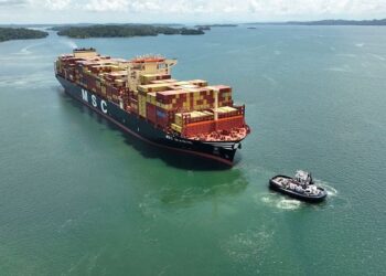 红海航线重开在即：2026年全球集装箱航运业迎来「寒冬」