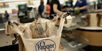 Kroger关闭3座Ocado机器人仓库并支付3.5亿美元违约金：集中式自动化履约模式为何在美国杂货市场全面溃败