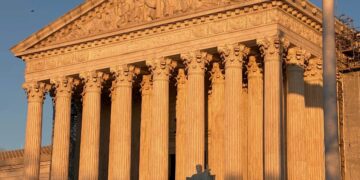 美国最高法院6比3裁定IEEPA关税违宪：2000亿美元退款悬念未解，Section 232铁幕下北美供应链何去何从