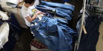 2026年时尚供应链四大变局：关税风暴、供应链重构与AI溯源革命