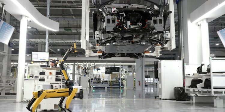 代理AI崛起:27个工业AI平台重构2026智能工厂技术栈生态