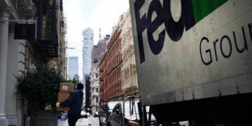 FedEx 2026投资者日重磅转向：放弃低价电商量战，聚焦1300亿美元高价值专业配送赛道