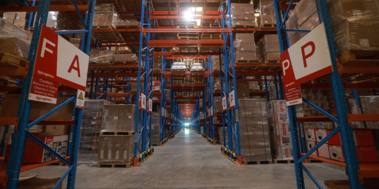 沙特宣布GCC物流升级计划：卡车寿命延至22年，港口仓储费免60天