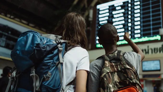 Travel rebound propels luggage market to $183b