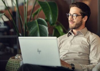 Latin America’s Supply Chain Fracture: How Consumer Polarization, Aging Demographics, and E-Commerce Velocity Are Forcing Logistics Reengineering