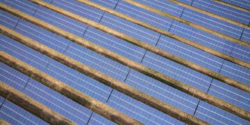 拉美基建缺口需年投GDP的3%-5%，近岸外包驱动墨西哥电力与天然气需求激增