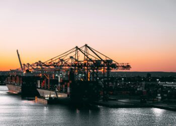 Maersk’s Last-Mile Gambit: How a Container Giant Is Rewriting Global Parcel Economics