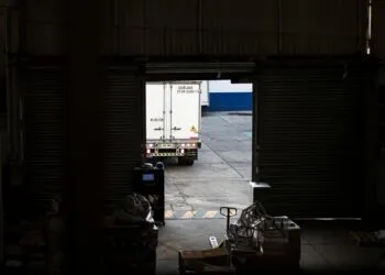 AI Supply Chain Automation: 60% Disruption Resolution by 2031