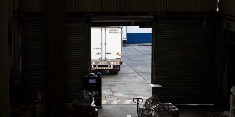 AI Supply Chain Automation: 60% Disruption Resolution by 2031