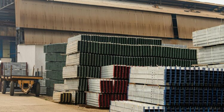 贝索斯拟投100亿美元重构美国制造业:AI驱动的供应链战略深度解构