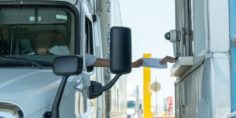 FMCSA’s Nationwide CDL Crackdown Takes Effect: 13,000 Truck Drivers Removed, Supply Chain Faces Regulatory Storm