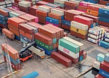 WiseTech Global 裁员 30% 推进 AI 重组