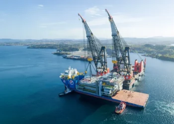 GCC物流市场86.32亿美元转型图谱：FedEx 3.5亿枢纽与98%企业AI应用鸿沟