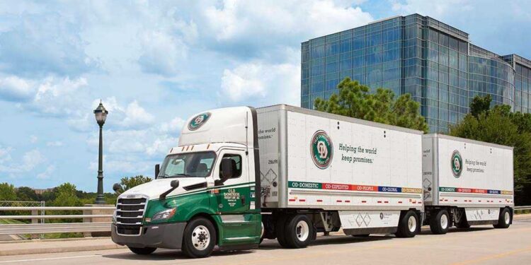 PMI 52.6 Signals First Manufacturing Expansion in 12 Months Amid 6.5% Spot Rate Forecast