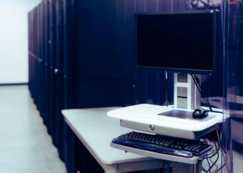 Digital Twin Technology: A New Paradigm for Reshaping Supply Chain Strategic Decisions