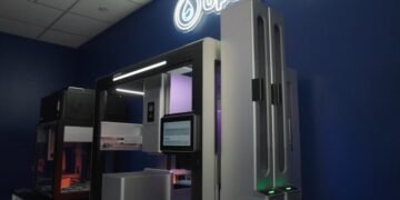 Revolutionizing Life Science Automation: The AI Agent-to-Agent Laboratory Workflow