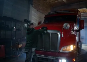 结构性断层：重卡维修业正滑向‘无技可修’的临界点