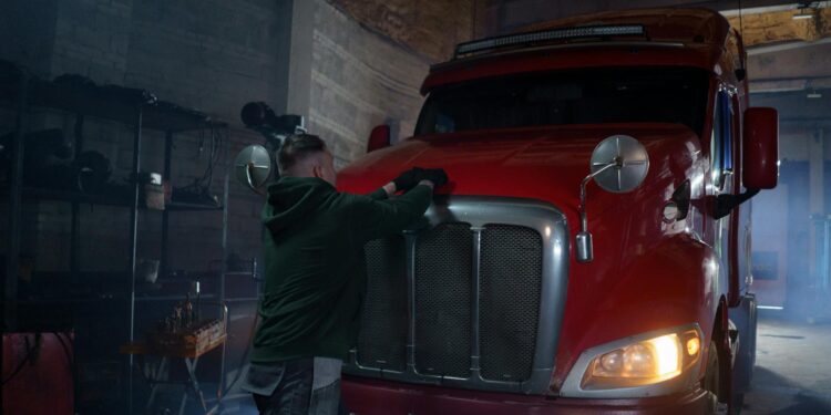 结构性断层：重卡维修业正滑向‘无技可修’的临界点