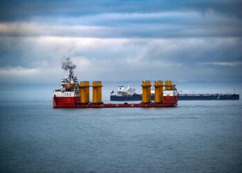 霍尔木兹海峡告急：印度高层紧急外交背后，全球能源供应链的‘命门’正在失守