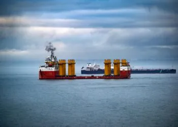 霍尔木兹海峡告急：印度高层紧急外交背后，全球能源供应链的‘命门’正在失守