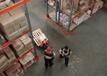 Stellantis供应链战略：人工智能与人文协作如何重塑汽车物流未来