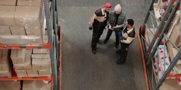 工业机器人公司Kewazo获3500万美元融资，雪佛龙与旭化成领投，加速重型工业自动化转型