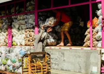 Autonomous Trucking Economic Impact: $9B Consumer Savings and $70B GDP Contribution by 2035