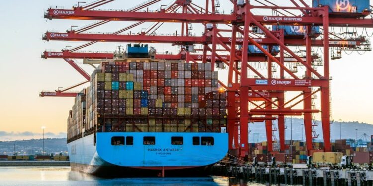 Apple’s Supply Chain Realignment: Navigating Geopolitical Shifts and Global Logistics Reconfiguration