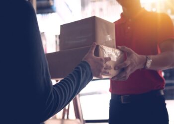 履约成本飙升20%+，零售供应链正经历价值重构临界点