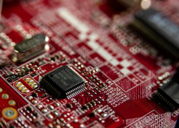 🇰🇷韩国半导体出口暴增 152%!创 40 年来新高 | 🇯🇵日本物流市场预计 2033 年达 5490 亿美元