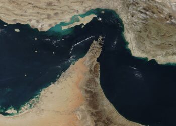 Hormuz Strait Blockade Disrupts Asian Supply Chains: 5 Key Impacts