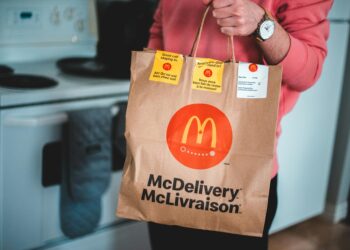 多阶段奖金分配框架在餐饮外卖平台中的应用