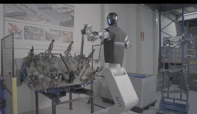 Humanoid机器人完成汽车物流实测:HMND 01 Alpha可处理8kg双臂负载