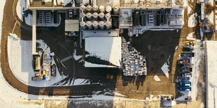 Drones in Urban Logistics: 5 Integration Challenges