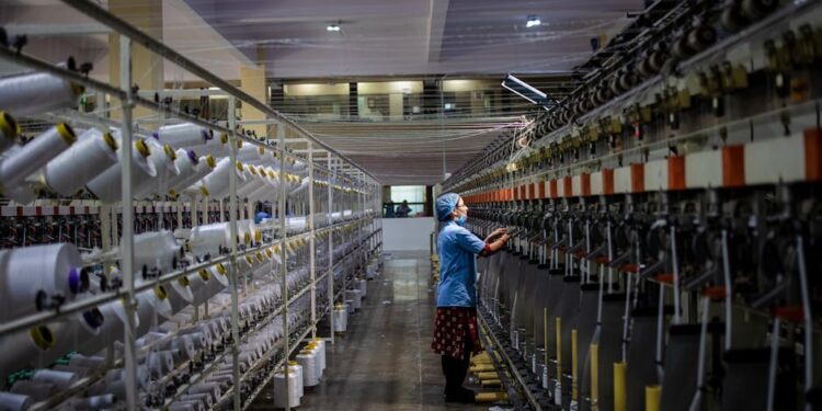 First Boeing 777-8F Spotted at Everett Factory; 68 Orders Secured